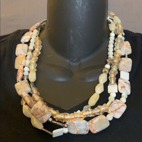 Meet your Posher, Jill - Picture 3 of 6